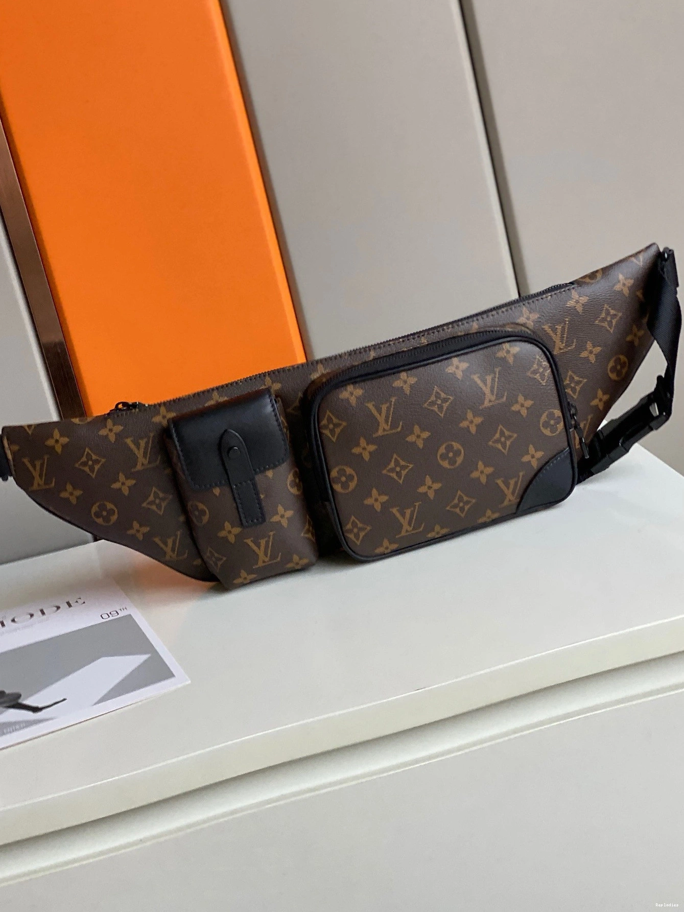 Cheap LOUIS CHRISTOPHER VUITTON BUMBAG 0813